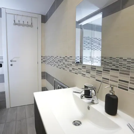 Vomero Maison