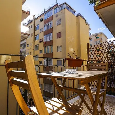Vomero Maison 4*